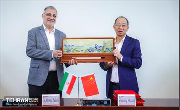 آیین رونمایی و تحویل 110 دستگاه اتوبوس جدید برقی پایتخت در کشور چین 2