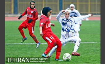 دیدار دو تیم فوتبال البرز و شهرداری بم 4