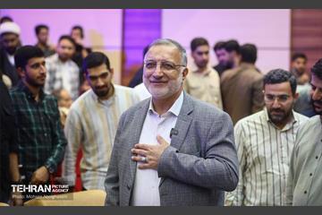نشست جمعی از دانشجویان با شهردار تهران 17
