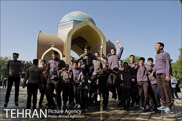 پیاده روی خانوادگی نازی آبادی ها 19