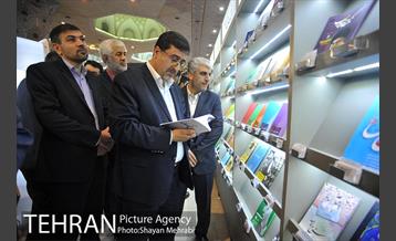 بازدید حسینی مکارم سرپرست شهرداری تهران ار نمایشگاه کتاب 19