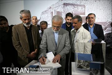 آیین گشایش نمایشگاه عکس ساسان مویدی و رونمایی از مجموعه کتب عکاسان جنگ 27