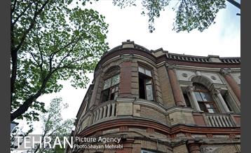 میدان حسن آباد 12