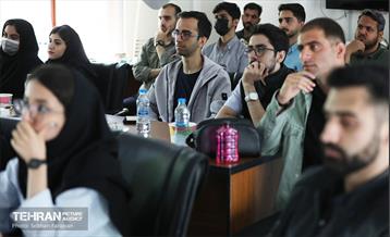 اکران مستند "شهری شدن" 13