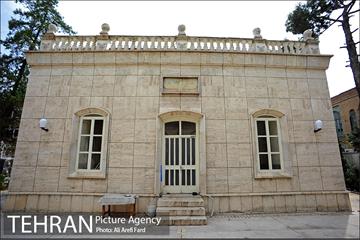 نیایشگاه آدریان 6