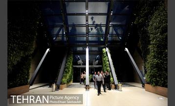 شبگردی اصحاب رسانه در باغ کتاب تهران 2