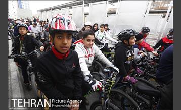 همایش دوچرخه سواری دانش آموزان در منطقه 11 3