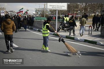 خدمات شهرداری تهران در پایان راهپیمایی ۲۲ بهمن 10
