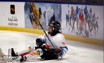 اسکیت هاکی روی یخ زنان 6