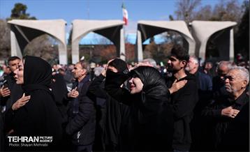 اجتماع مردم تهران در پی شهادت رهبر انقلاب - 1 20