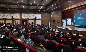 نشست جمعی از دانشجویان با شهردار تهران 19