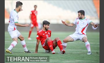 دیدار تیم‌های ملی فوتبال بزرگسالان و امید ایران 20