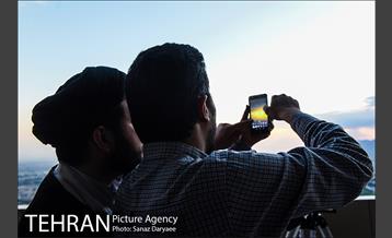 استهلال هلال ماه شوال از فراز برج میلاد تهران 13