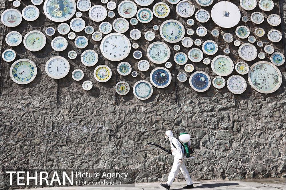 عملیات گسترده ضدعفونی خیابان ولیعصر (عج) توسط آتش نشانان تهران 24