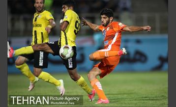 دیدار تیم های سایپا تهران و پارس جنوبی جم 22