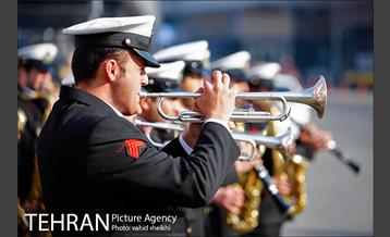 اجرای گروه موزیک به مناسبت سالگرد ورود امام خمینی (ره) 14