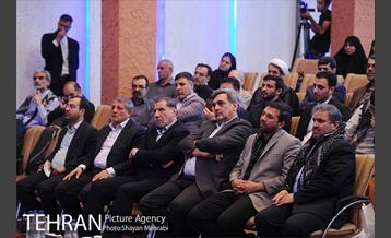 تجلیل از خبرنگاران و عکاسان عرصه دفاع مقدس با حضور شهردار تهران 20