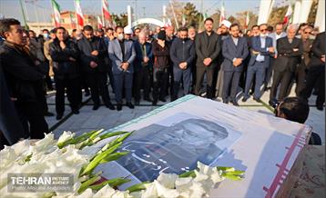 مراسم تشییع پیکر مرحوم اسماعیل احمدی 13