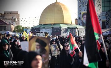 تجمع قدردانی از عملیات وعده صادق ۲ در میدان امام حسین (ع) 5