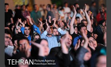 اجتماع بزرگ جوانان شهر تهران در میدان امام حسین(ع) 18