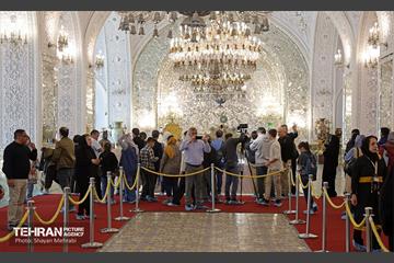 نمایشگاه «رخ دوست»تور تهرانگردی وابستگان نظامی سفارتخانه‌های خارجی مقیم تهران 26