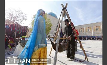 افتتاح نوروزگاه عطر یاس حرم مطهر امام خمینی (ره) 8