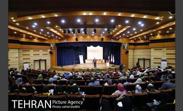 همایش ارتقا سلامت ویژه سالمندان با عنوان آلزایمر 24