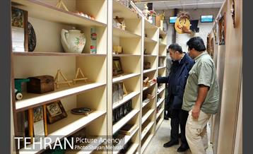 بازدید قائم مقام معاونت اجتماعی و جعمی از هنرمندان از سرای امید طلوع 25