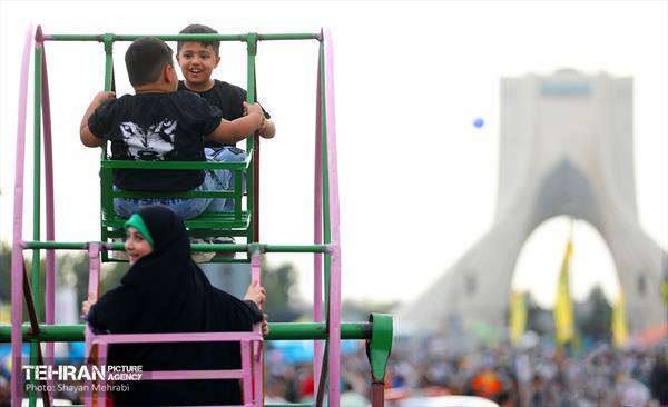 مهمانی ۱۰ کیلومتری عید غدیر در تهران 60