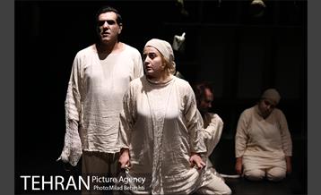 نمایش در انتظار ماهی سیا متوسط 3