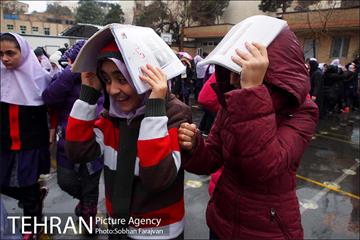 مانور سراسری زلزله در دبستان شهید بهشتی 28