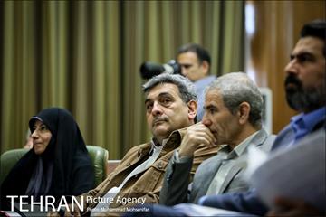 حضور شهردار تهران در صحن علنی شورا شهر 17