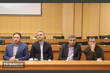مراسم تکریم ومعارفه معاونین هماهنگی مناطق و مالی اقتصادی 13