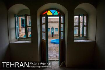 خانه موتمن الاطبا 13