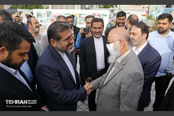 رونمایی از بزرگترین مجسمه برنزی پایتخت 50