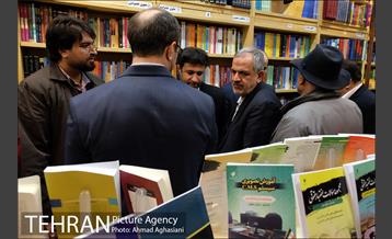 ششمین دوره کتابگردی احمد مسجدجامعی 11