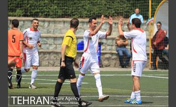 دیدار رسانه ورزش و پیشکسوتان تیم ملی فوتبال ایران به نفع سیل زدگان 18