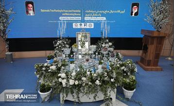 آئین روز درختکاری با حضور سفیران و نمایندگان کشورهای خارجی 1