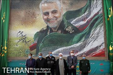 رونمایی از طرح هنری شهید سردار سلیمانی 17