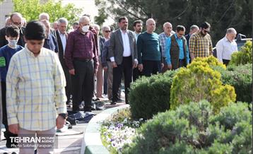 اقامه نماز عید فطر در محله بهرود 27