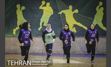 نخستین روز مرحله دوم لیگ هندبال زنان 12