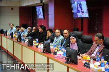 نشست هم اندیشی رئیس سازمان حمل و نقل و ترافیک با مدیران رسانه ها 30