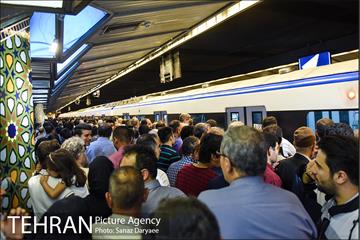 خدمات‌رسانی مترو تهران به نمازگزاران عیدسعیدفطر 17