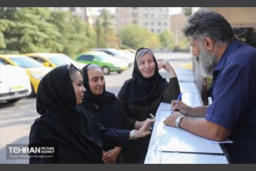 ایستگاه تاکسی بانوان در نمایشگاه زنان و تولید ملی 8