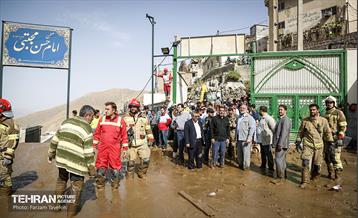بازدید شهردار تهران از منطقه سیل زده امام زاده داوود(ع) 39