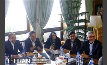 اولین جلسه محمد علی افشانی در دفتر شهردار تهران 20