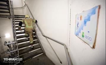 مسابقه پله‌نوردی آتش‌نشانان در برج میلاد 28