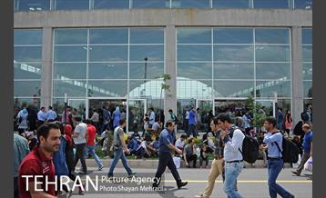 دومین روز از بیست و نهمین نمایشگاه بین المللی کتاب تهران 28