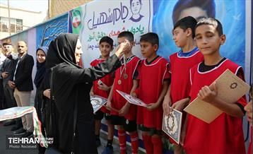برگزاری فینال مسابقات جام «سهیل» به یاد شهدای دانش‌آموز در منطقه 4 13
