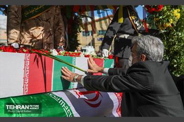 تشییع دو شهید گمنام دفاع مقدس در وزارت ورزش و جوانان 26